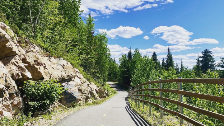 4 et 5 juillet : fermeture de la section de la piste cyclable entre le chemin Wayagamac et le parc des Érables.