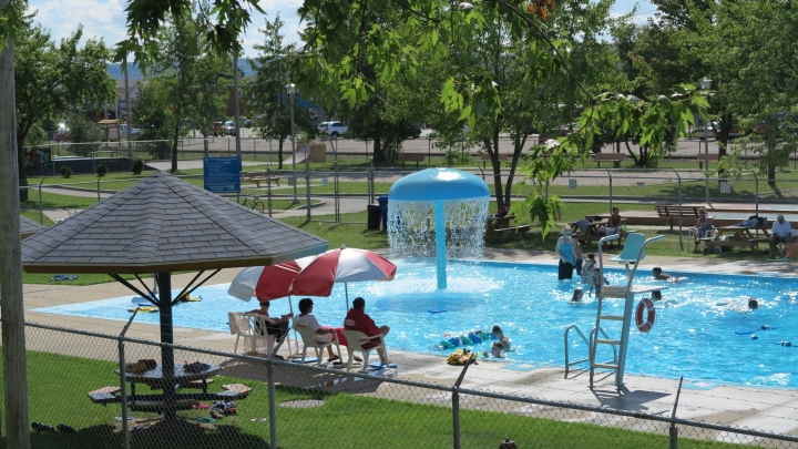 La piscine du parc Saint-Eugène sera ouverte tous les jours cette semaine