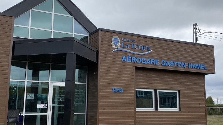 Travaux de déboisement pour l'aéroport