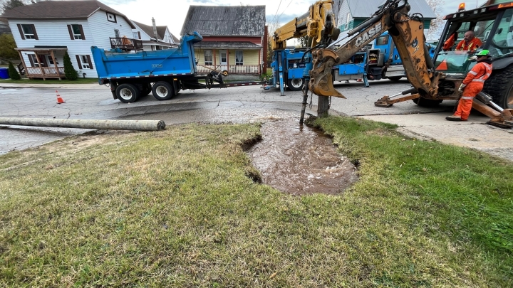 Bris conduite d'eau rue Saint-Michel : la réparation est complétée