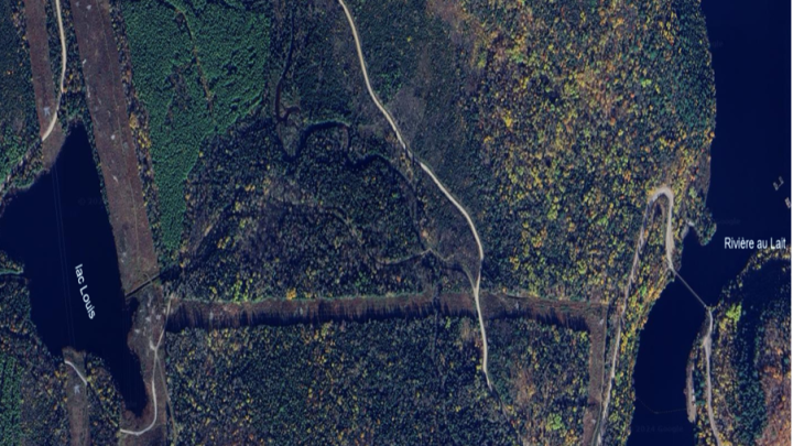 Démantèlement du pont enjambant le ruisseau La Tuque