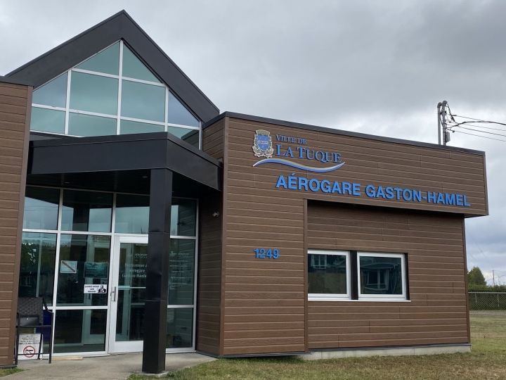 Travaux de déboisement pour l'aéroport