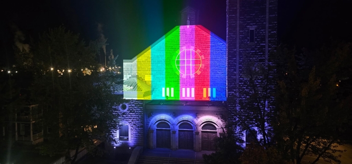 Projection architecturale sur la façade de l'église Saint-Zéphirin