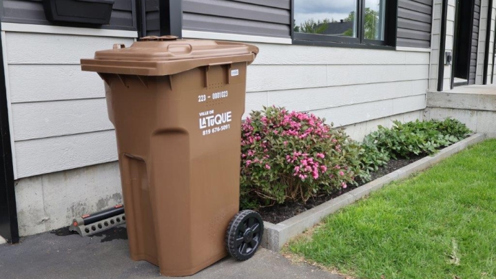 La Tuque prépare l'implantation des bacs bruns cet automne